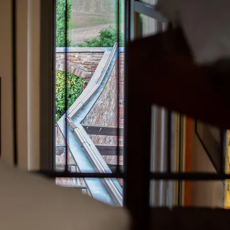 Apartment Tuscany Balcony: Crete Senesi