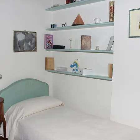 Tuscany Balcony: Crete Senesi Casetta