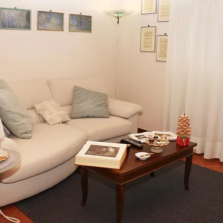 Tuscany Balcony: Crete Senesi