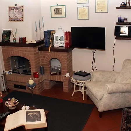 Tuscany Balcony: Crete Senesi Apartamento Casetta