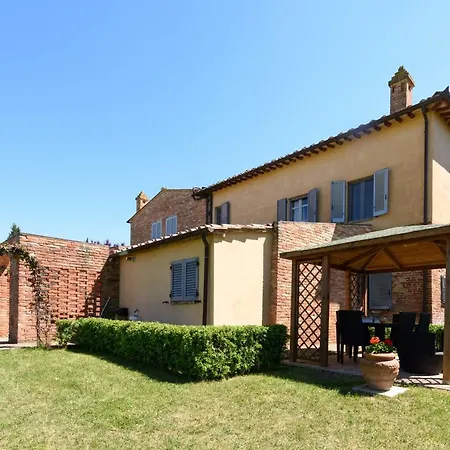 Apartment Tuscany Balcony: Crete Senesi *